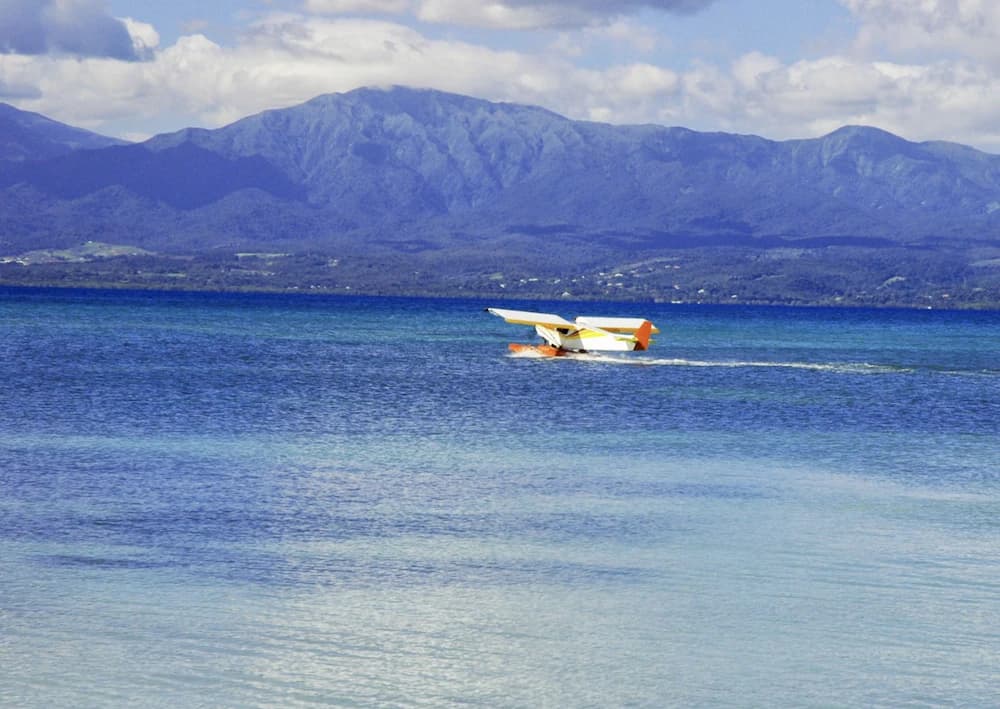 Helicopter/plane tours