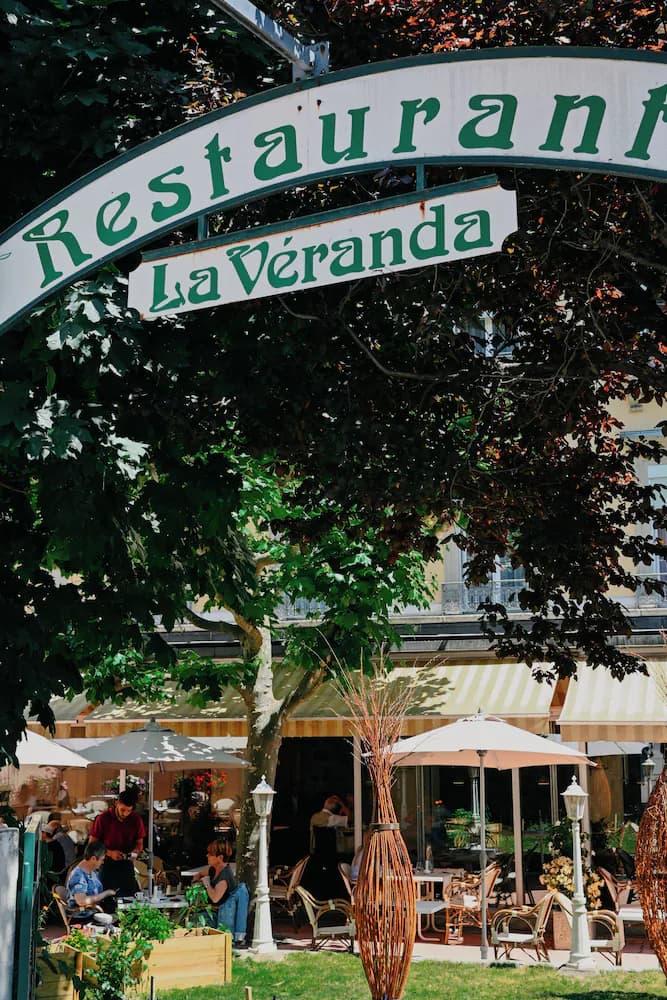 Restaurant