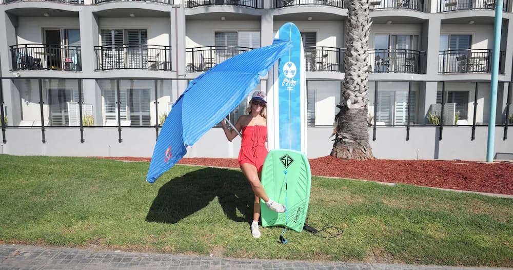 Surfing/boogie boarding