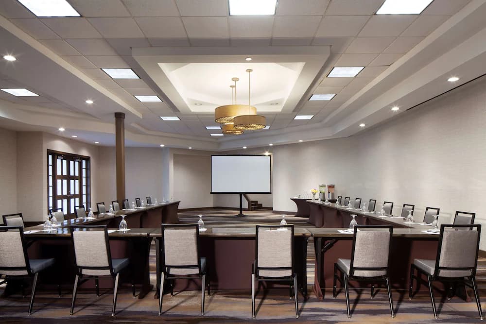 Meeting facility