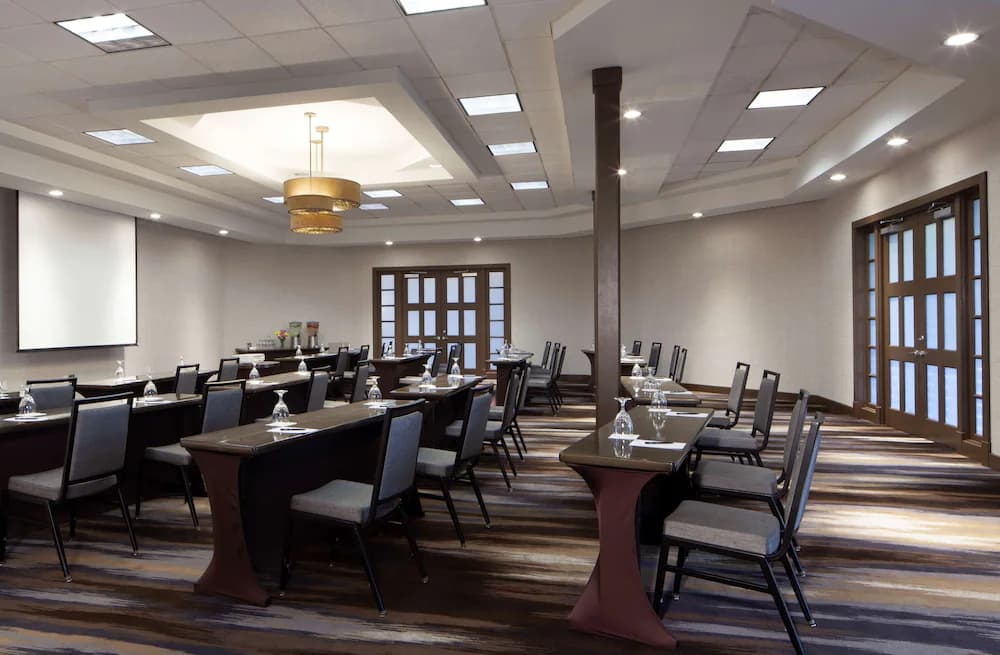 Meeting facility