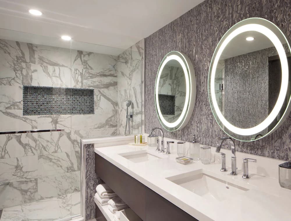 Bathroom shower