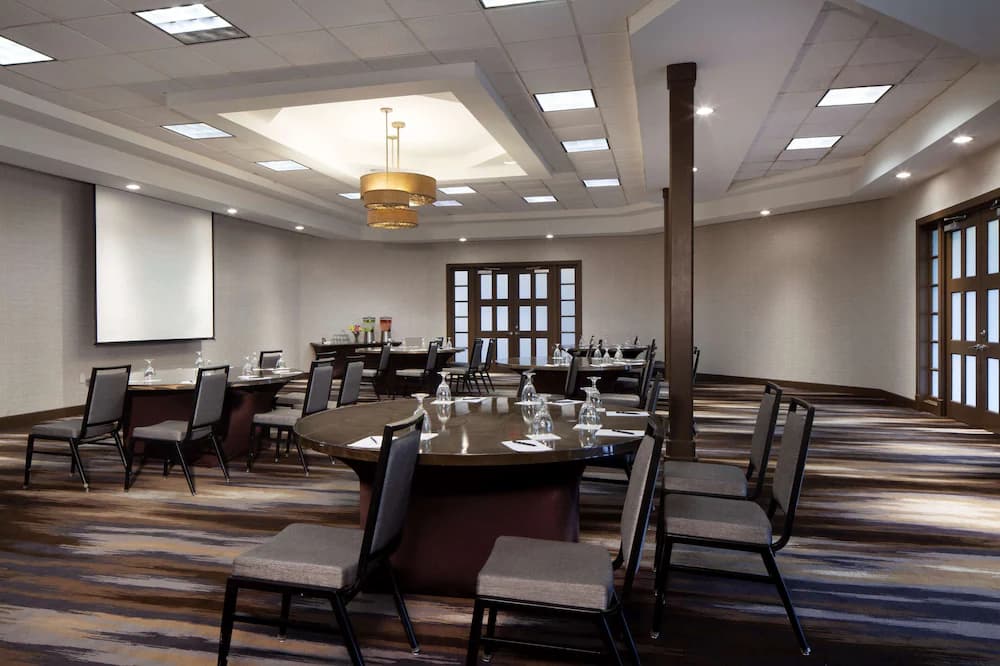 Meeting facility