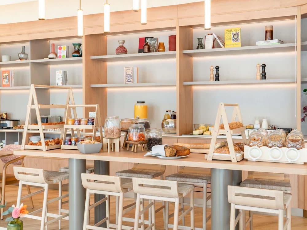 Breakfast area