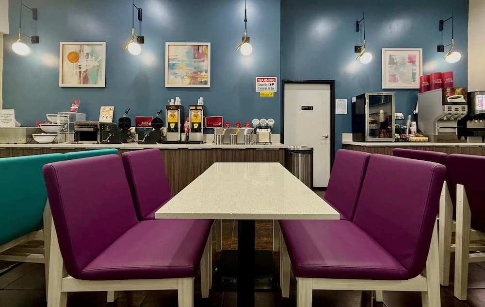 Breakfast area