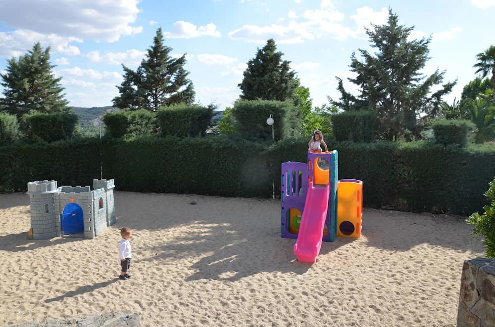 Children's play area - outdoor
