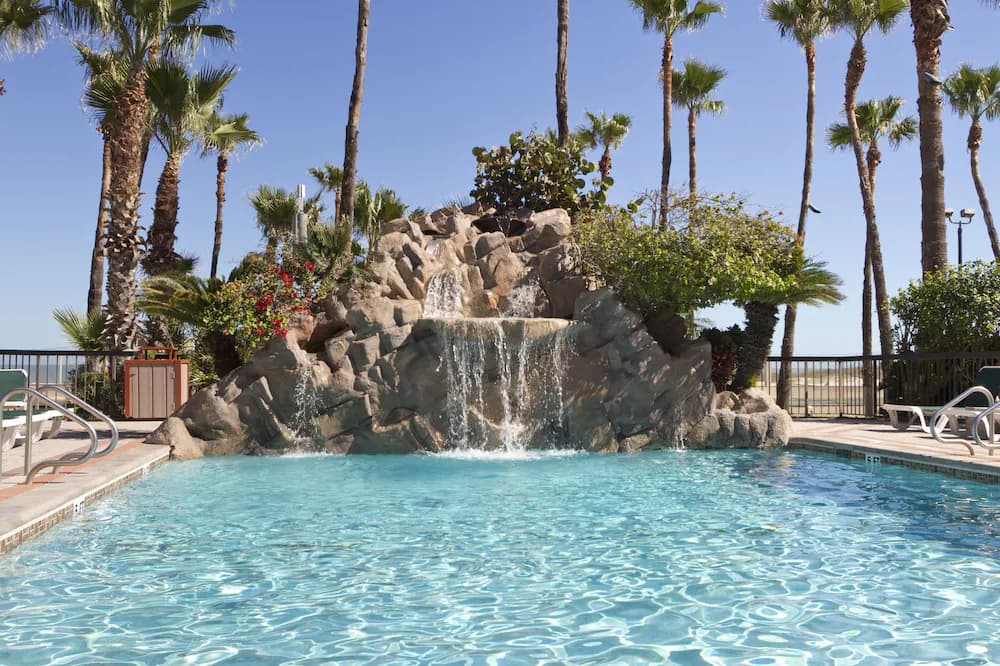 Pool waterfall