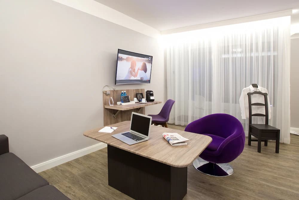 Room amenity