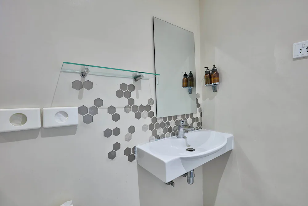 Bathroom amenities