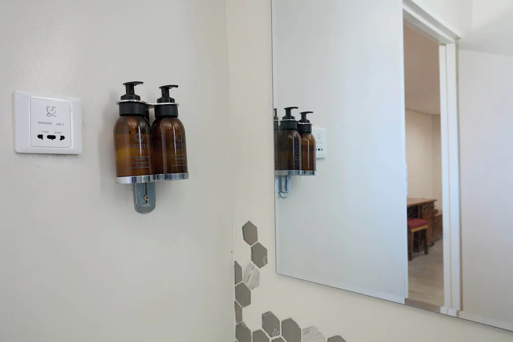 Bathroom amenities