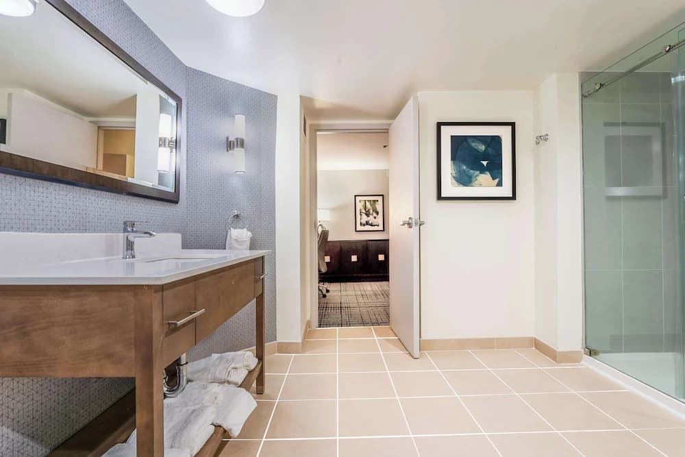 Bathroom shower