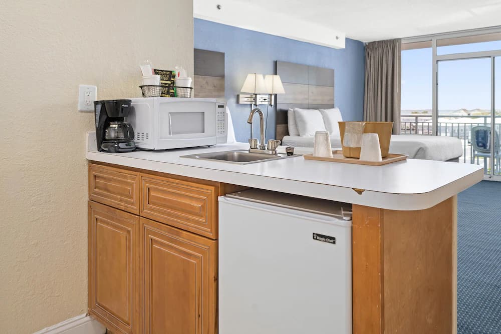 Private kitchenette