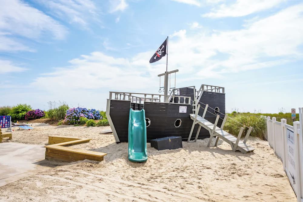 Children's play area - outdoor