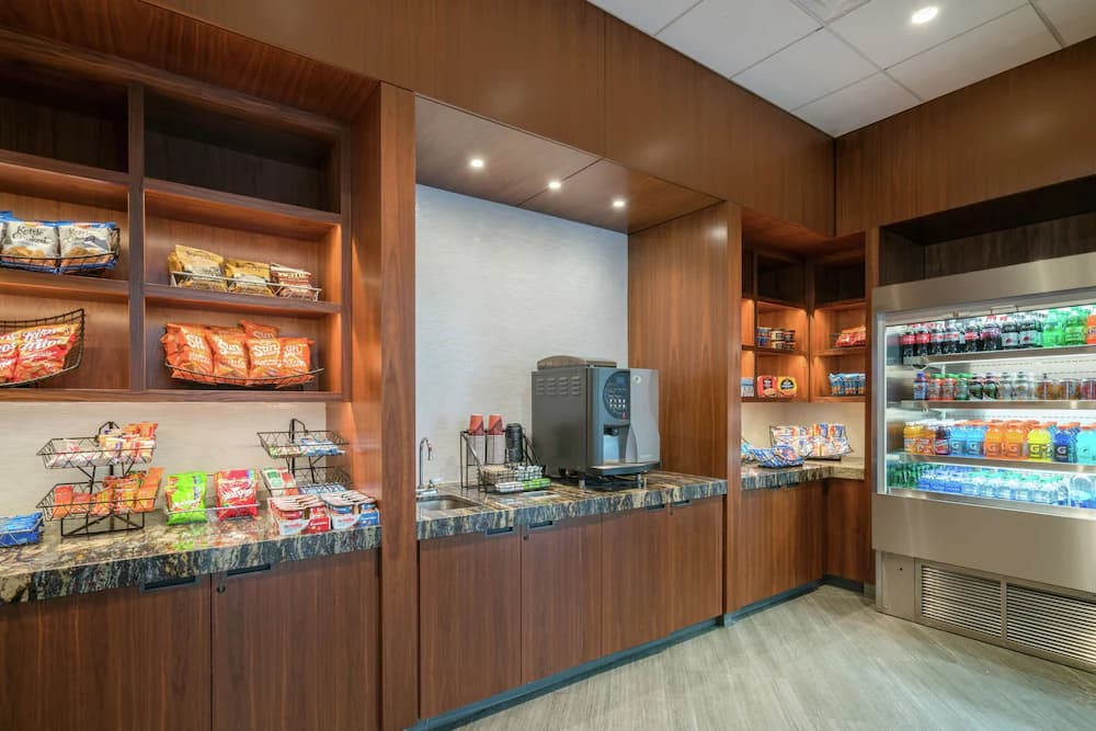 Snack bar