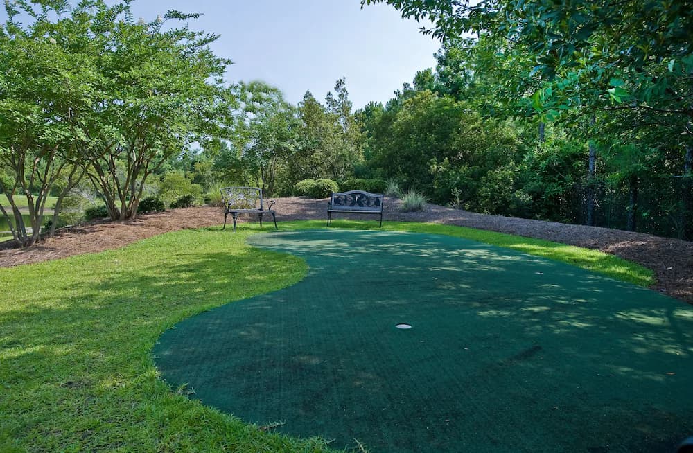 Mini-golf