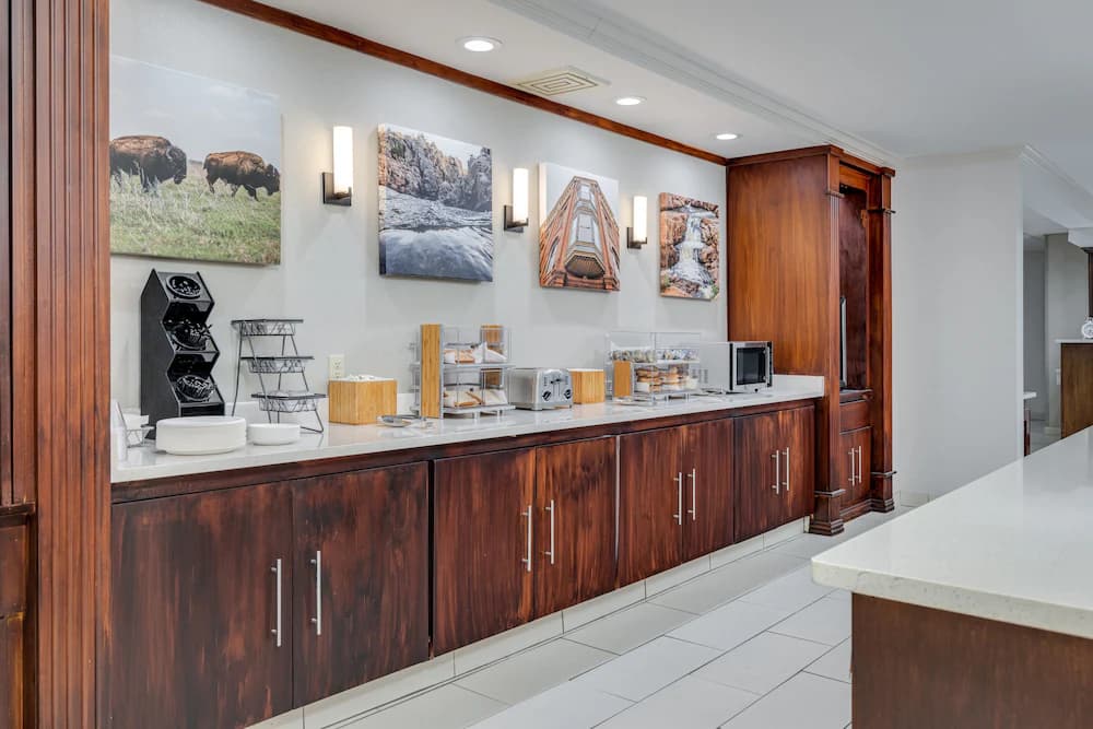 Breakfast area