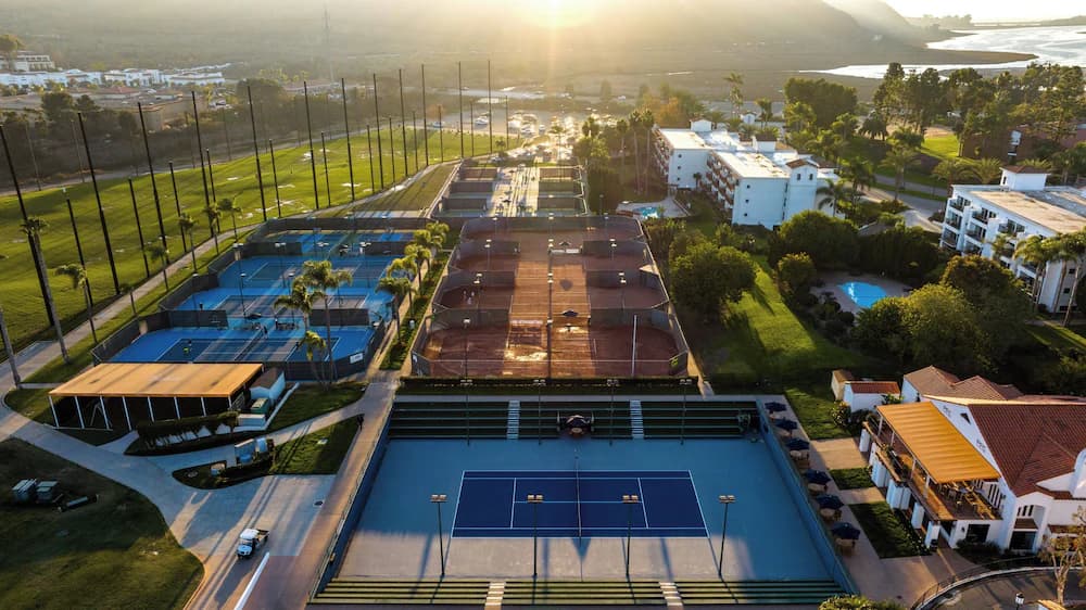 Tennis court