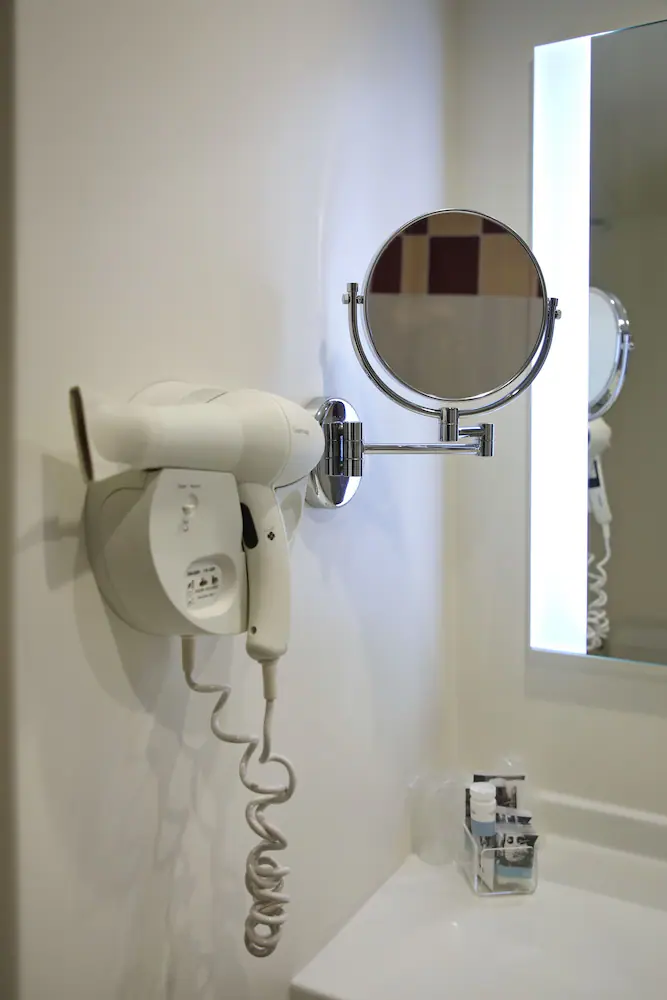 Bathroom amenities