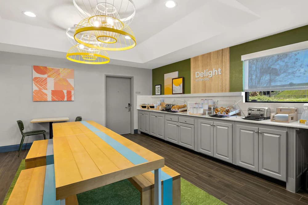 Breakfast area
