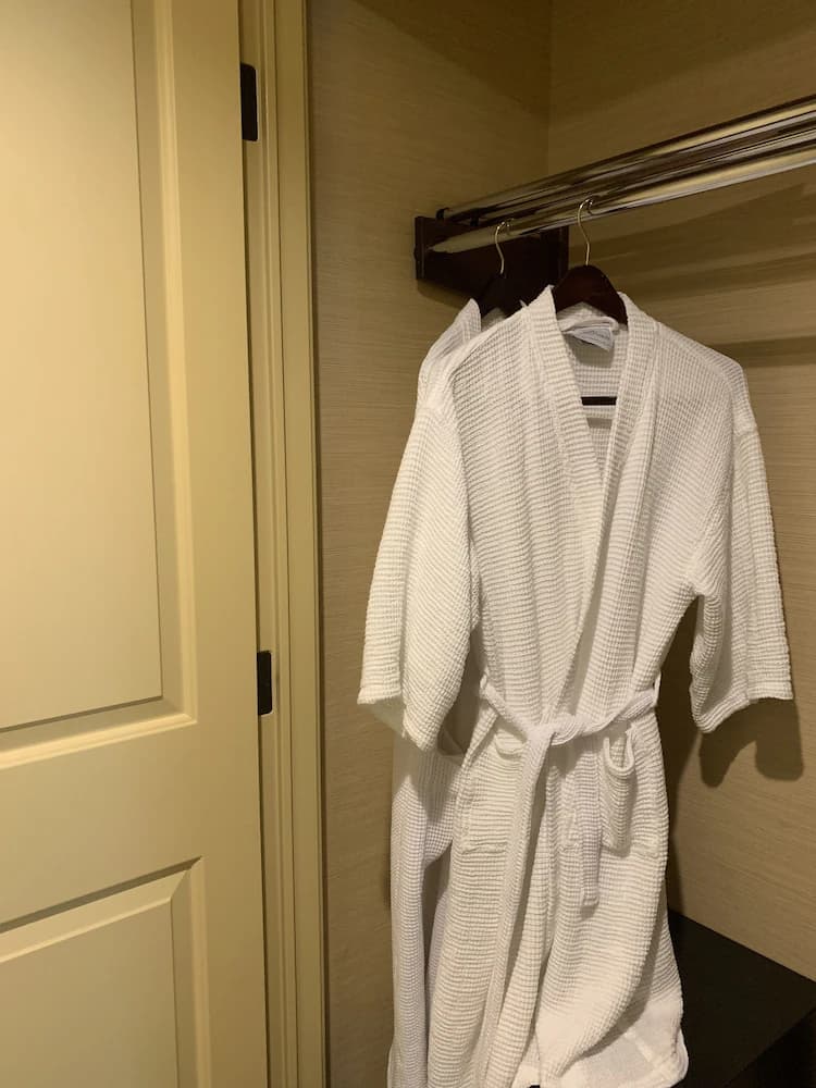 Bathroom amenities