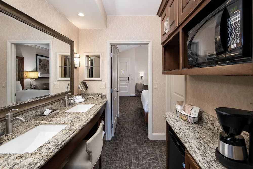 Room amenity