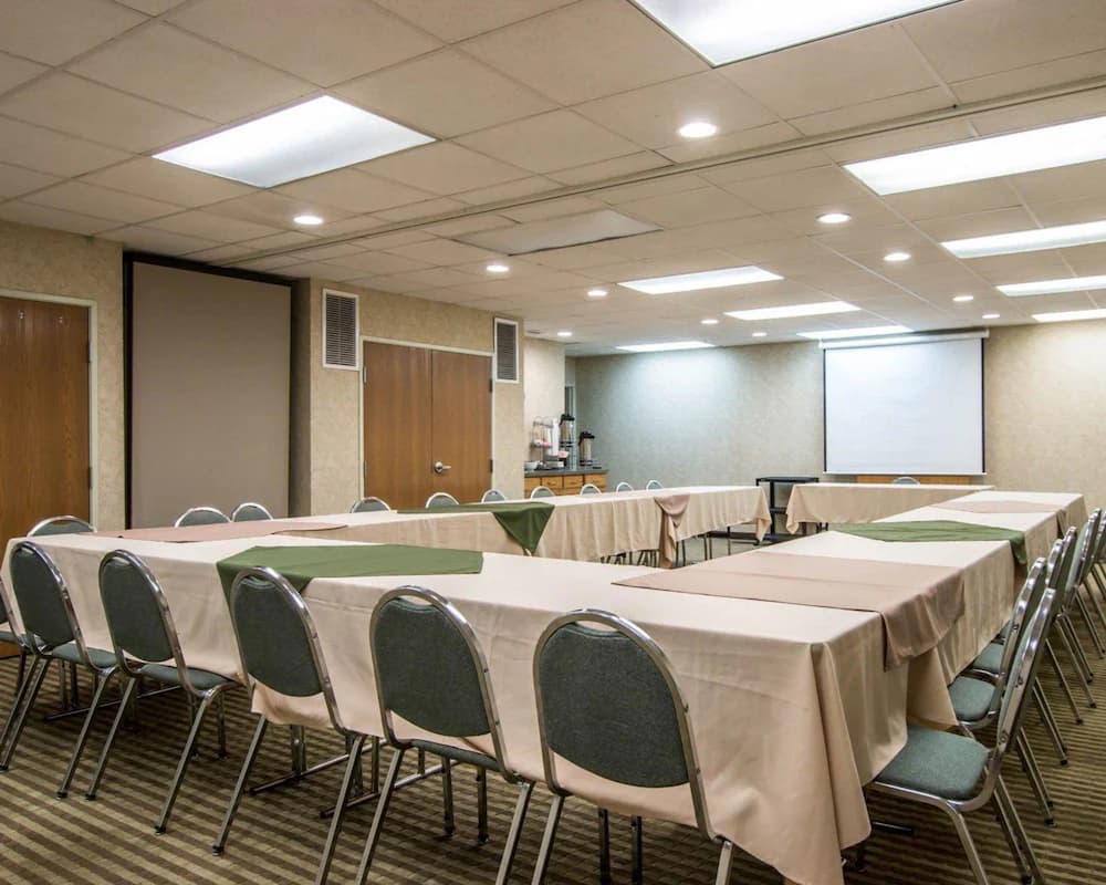 Meeting facility