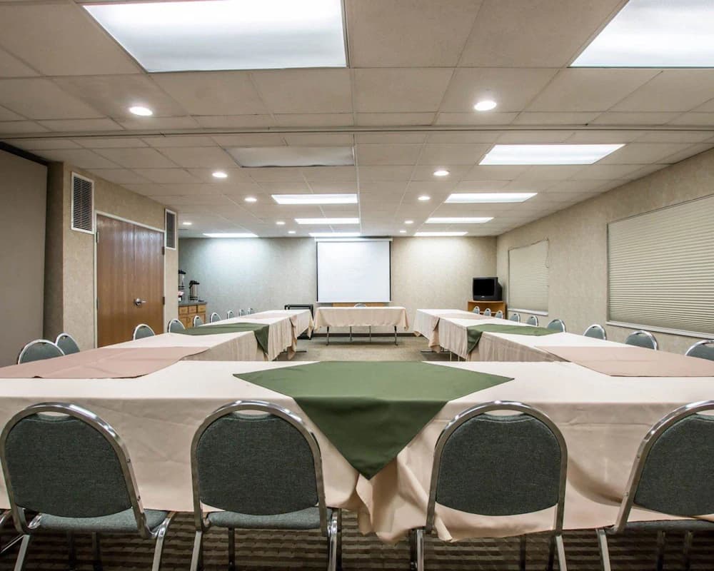 Meeting facility