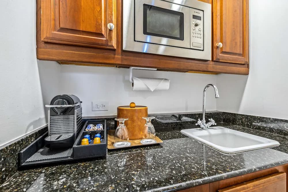 Private kitchenette