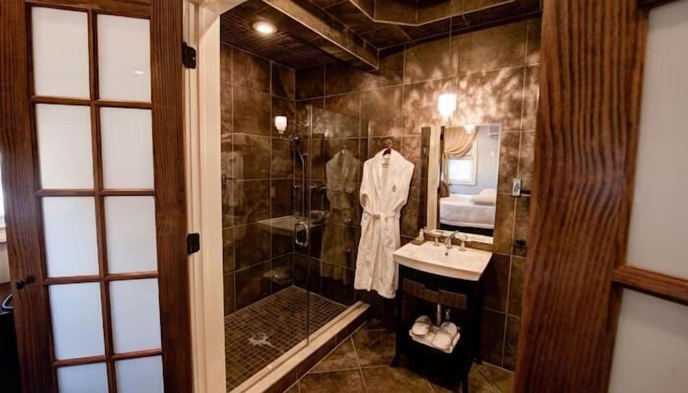 Bathroom shower