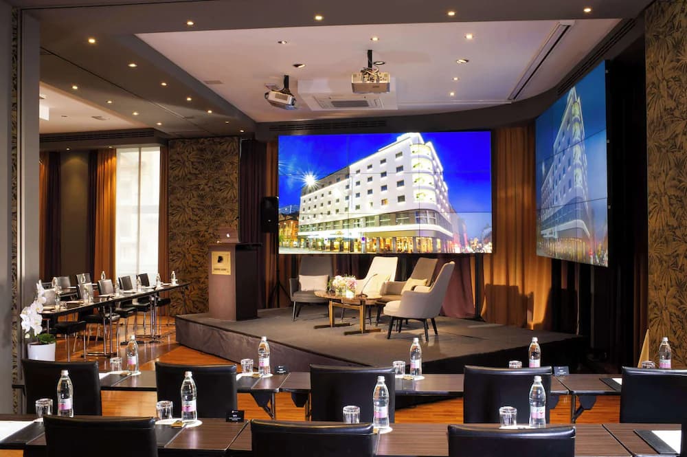 Meeting facility