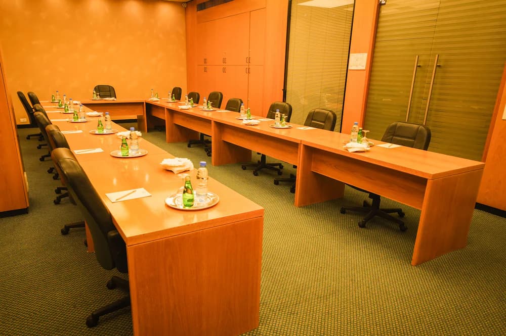 Meeting facility