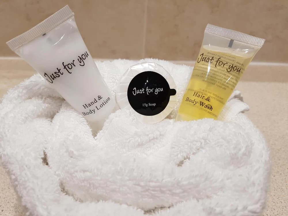 Bathroom amenities