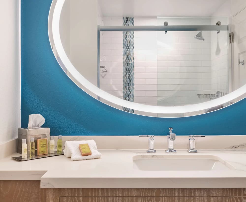Bathroom shower
