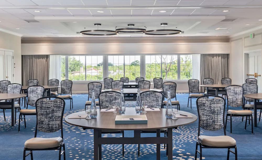 Meeting facility