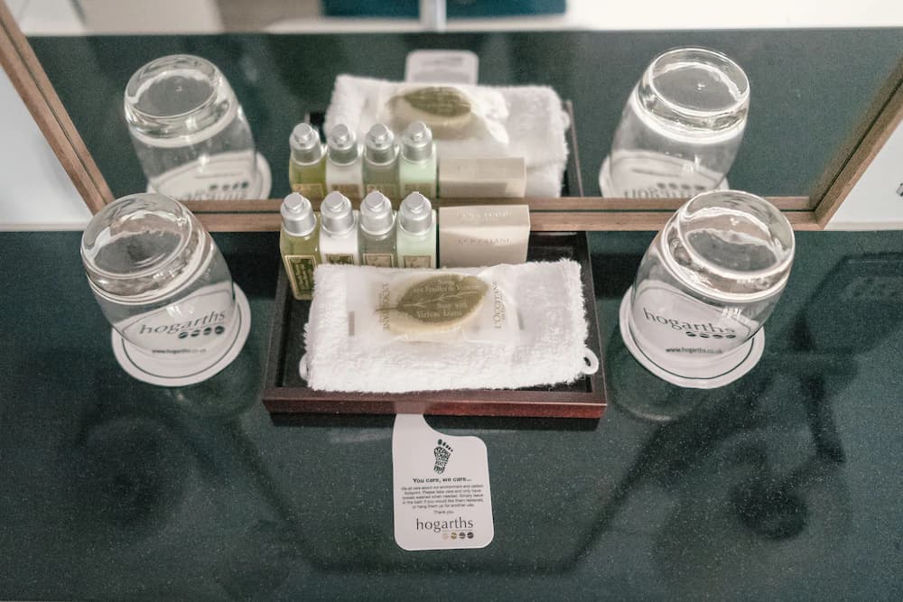 Bathroom amenities