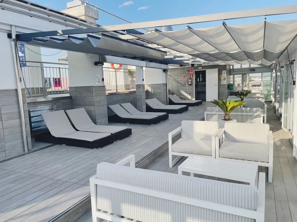 Rooftop pool