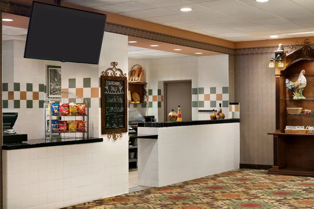 Snack bar