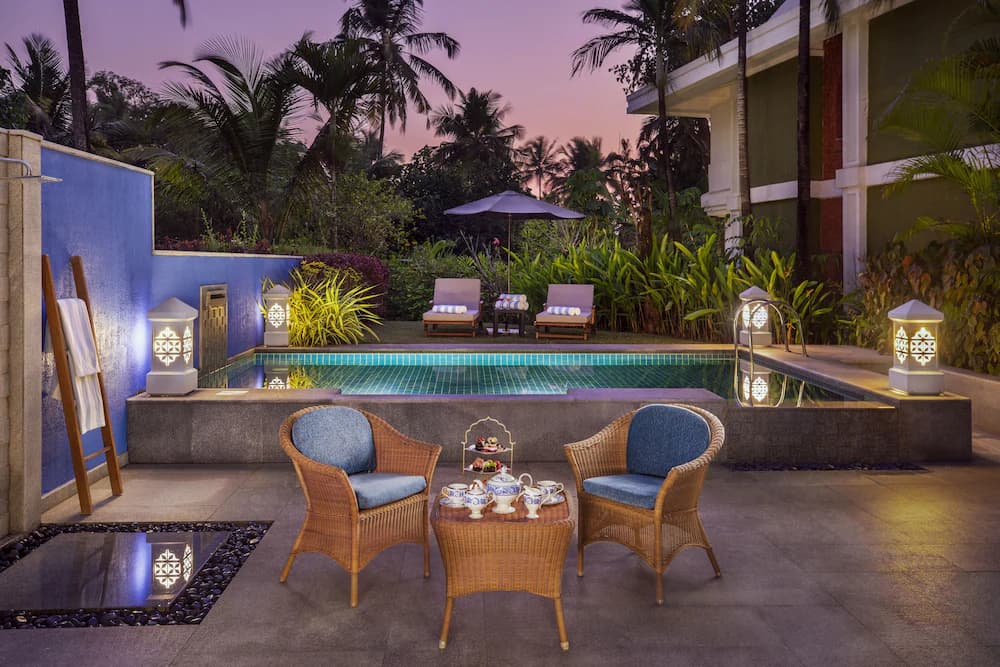 Private pool