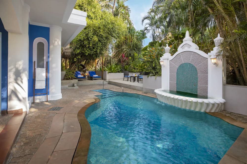 Private pool