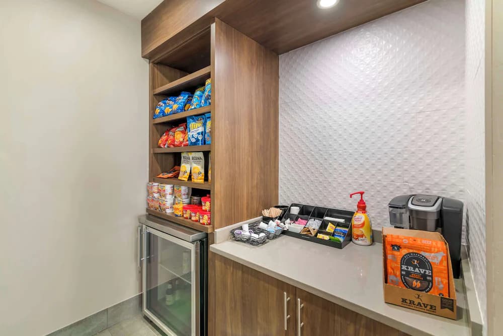 Snack bar
