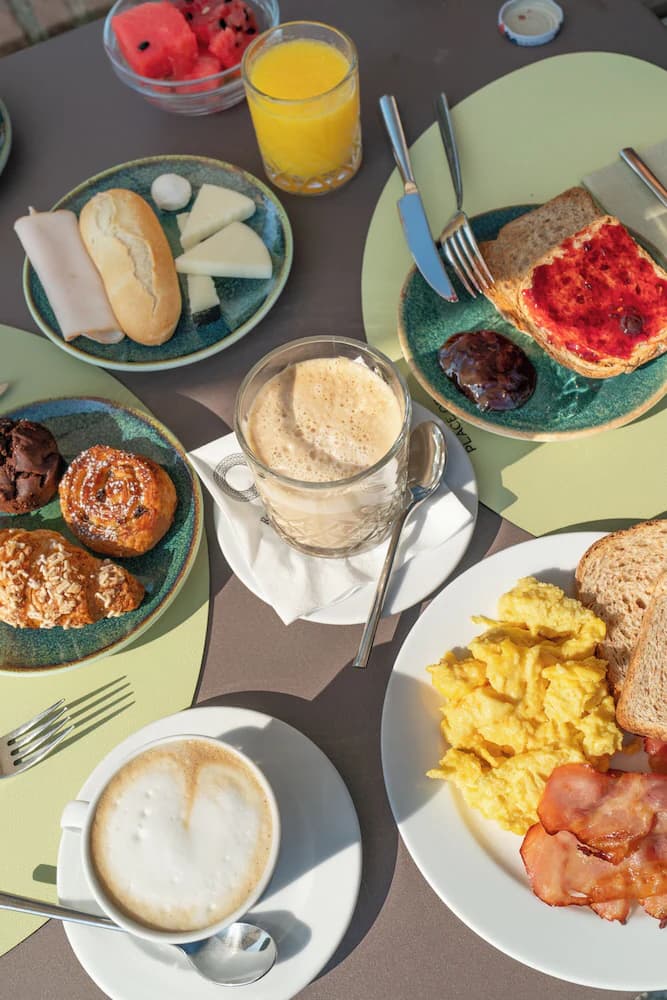 Breakfast meal