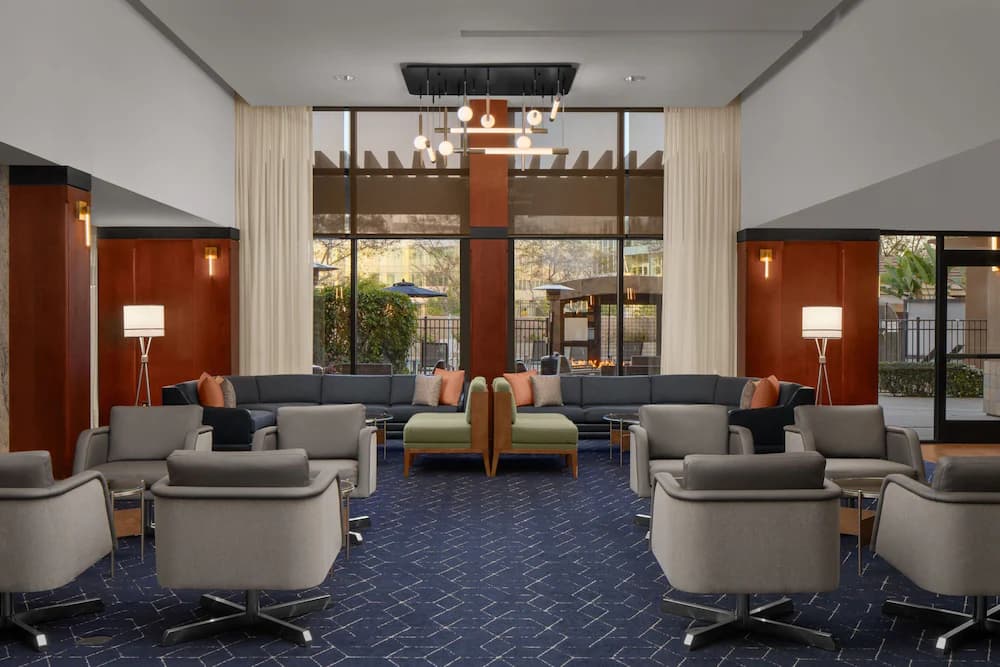 Lobby lounge
