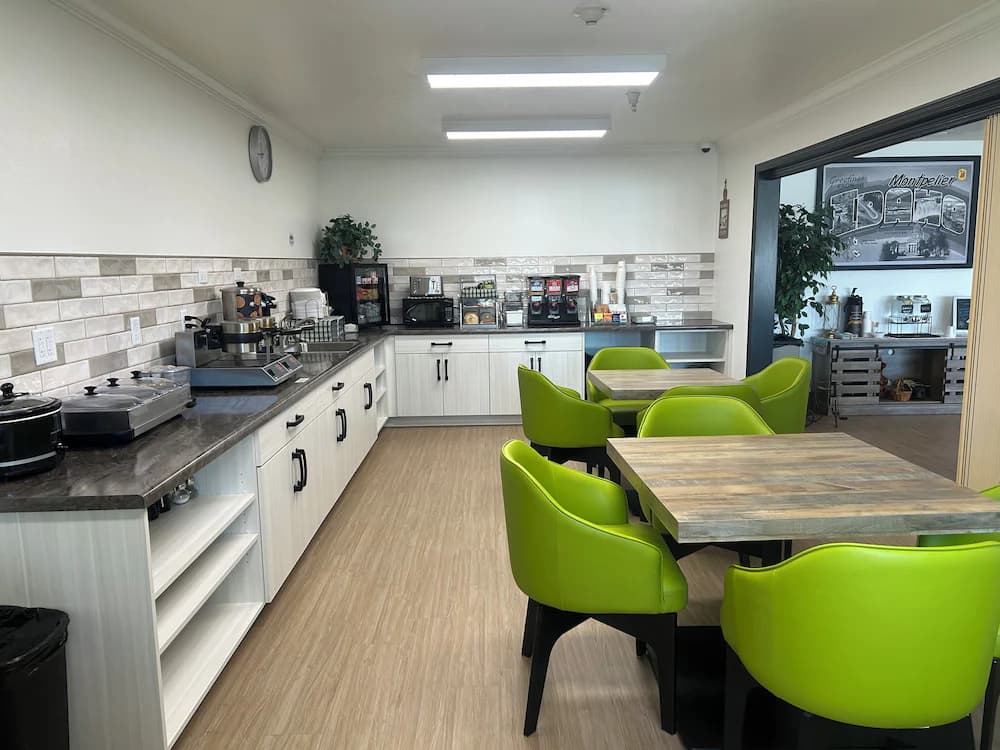 Breakfast area