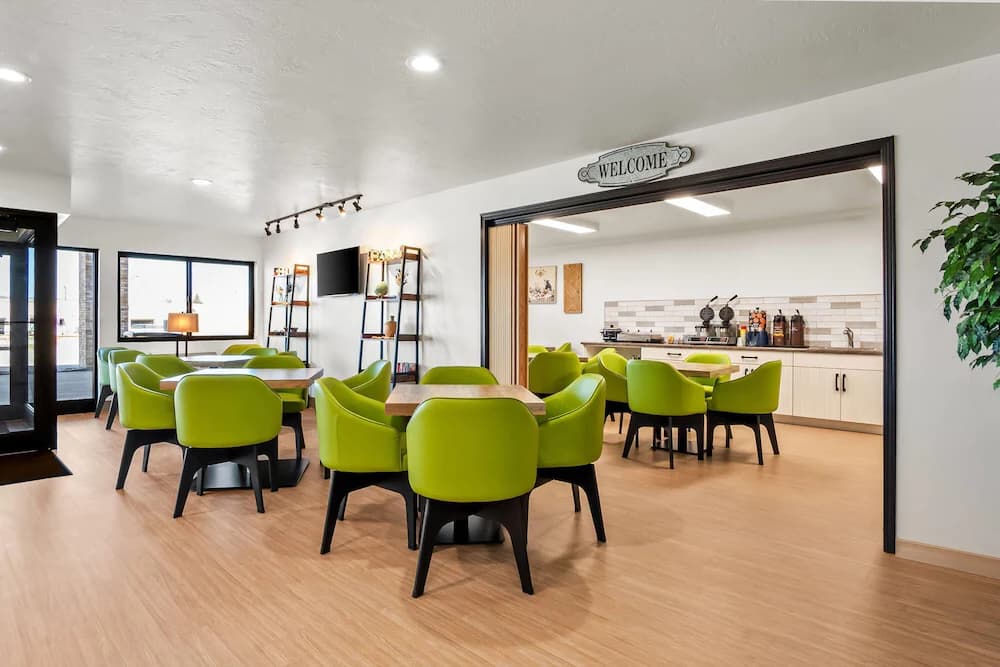Breakfast area