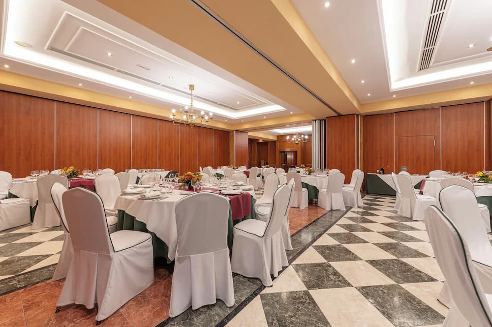 Meeting facility