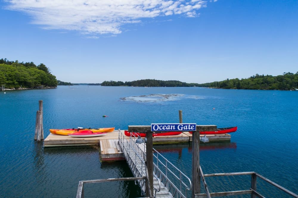 Dock
