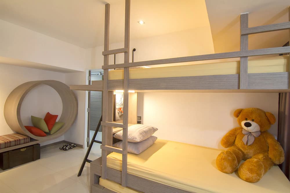 Children's theme room