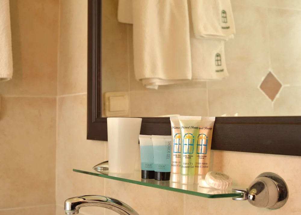 Bathroom amenities