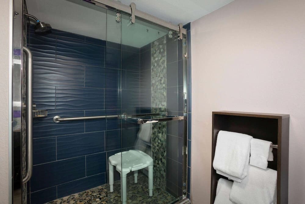 Bathroom shower