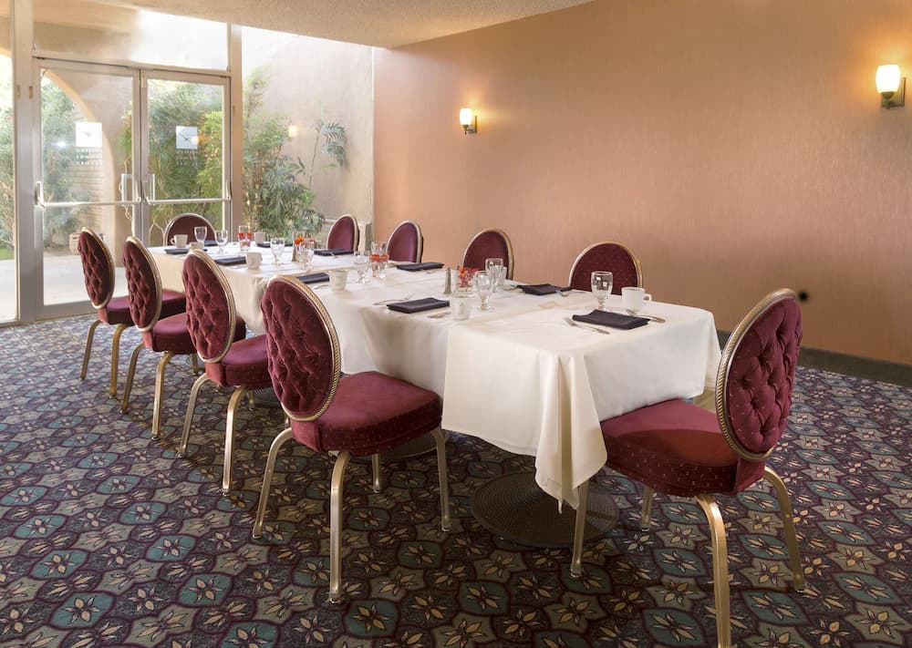 Meeting facility